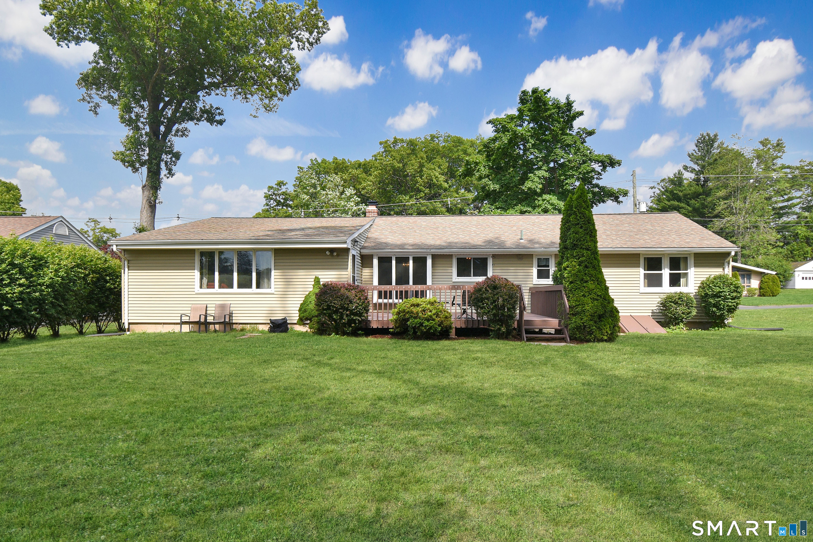 50 Perry Road Bristol, CT 06010 - Photo 3 of 18