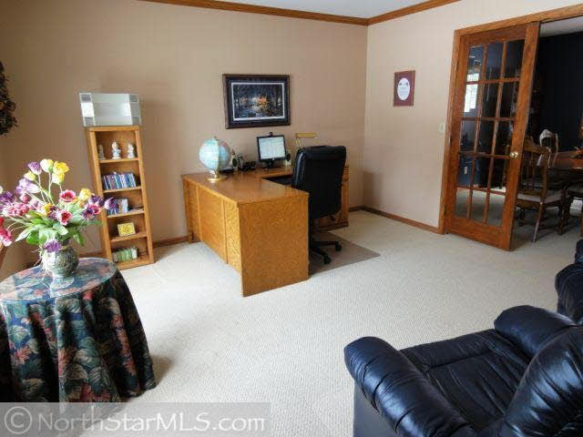 810 23rd Street Southwest Rochester, MN 55902 - Photo 3 of 10
