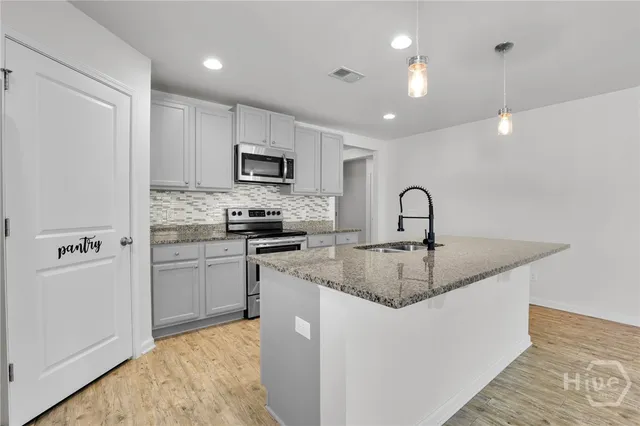 $2,430 | 22 Gardenia Drive, Savannah, GA 31407