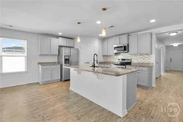 $2,430 | 22 Gardenia Drive, Savannah, GA 31407