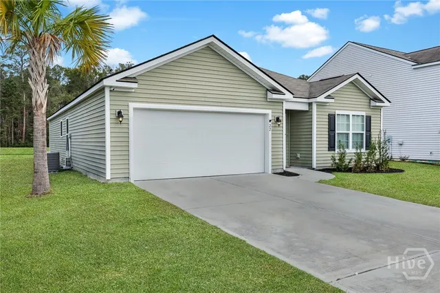 $2,430 | 22 Gardenia Drive, Savannah, GA 31407