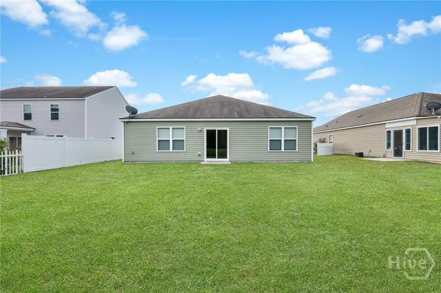 $2,430 | 22 Gardenia Drive, Savannah, GA 31407