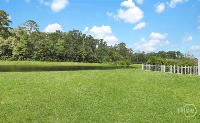 $2,430 | 22 Gardenia Drive, Savannah, GA 31407