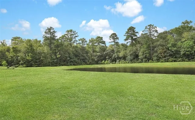 $2,430 | 22 Gardenia Drive, Savannah, GA 31407