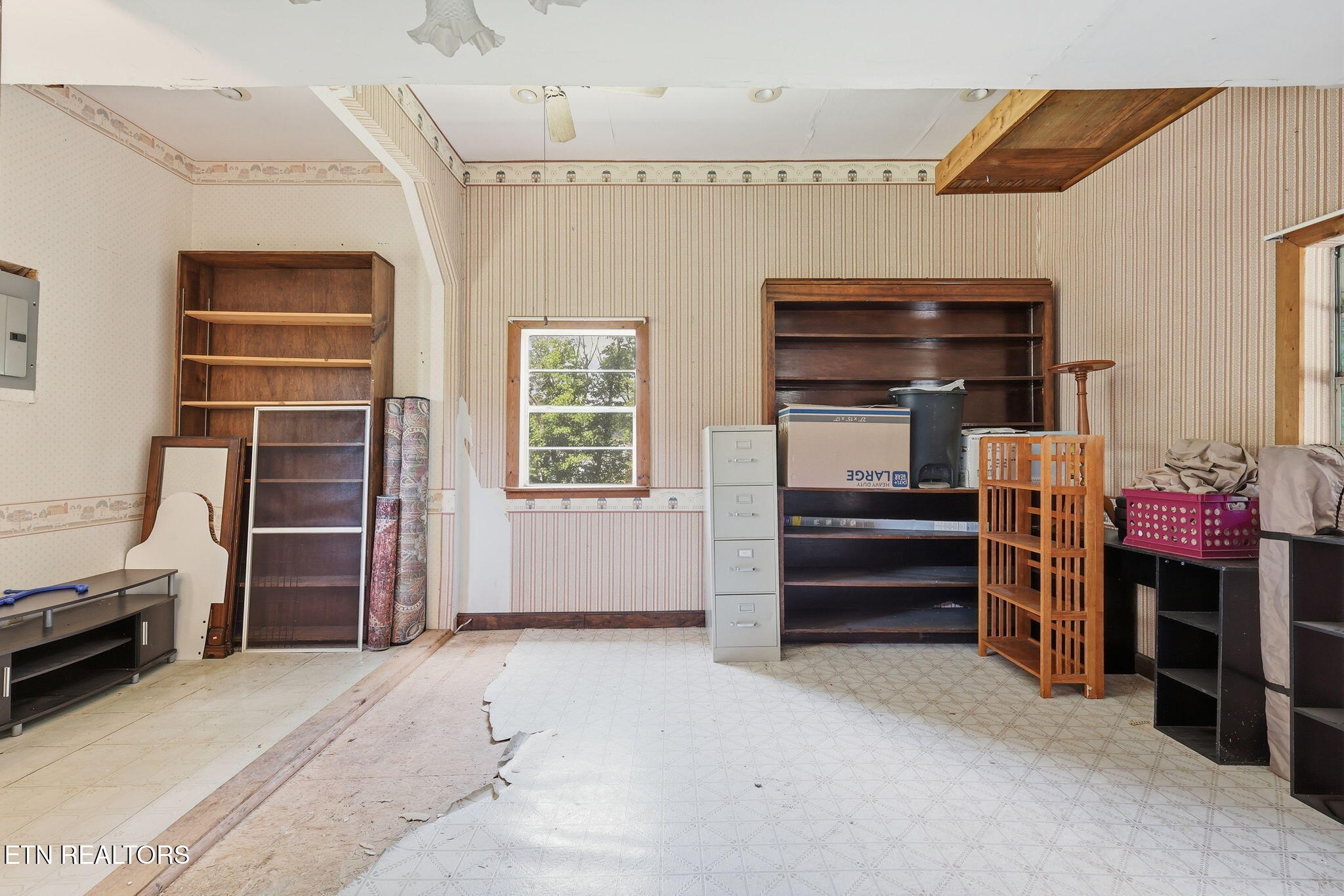 124 Salem Road Oak Ridge, TN 37830 - Photo 41 of 44 Detached Workshop