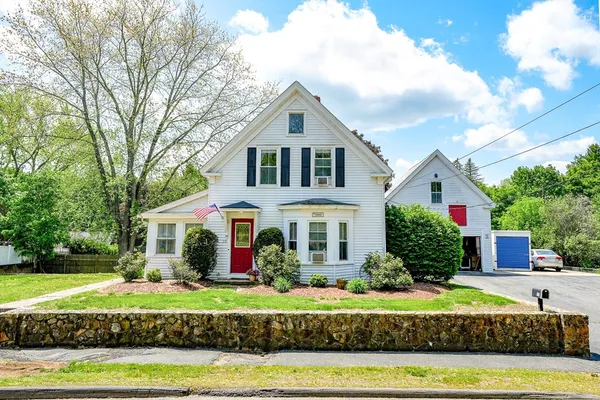 $489,900 | 170 Hopedale Street, Hopedale, MA 01747