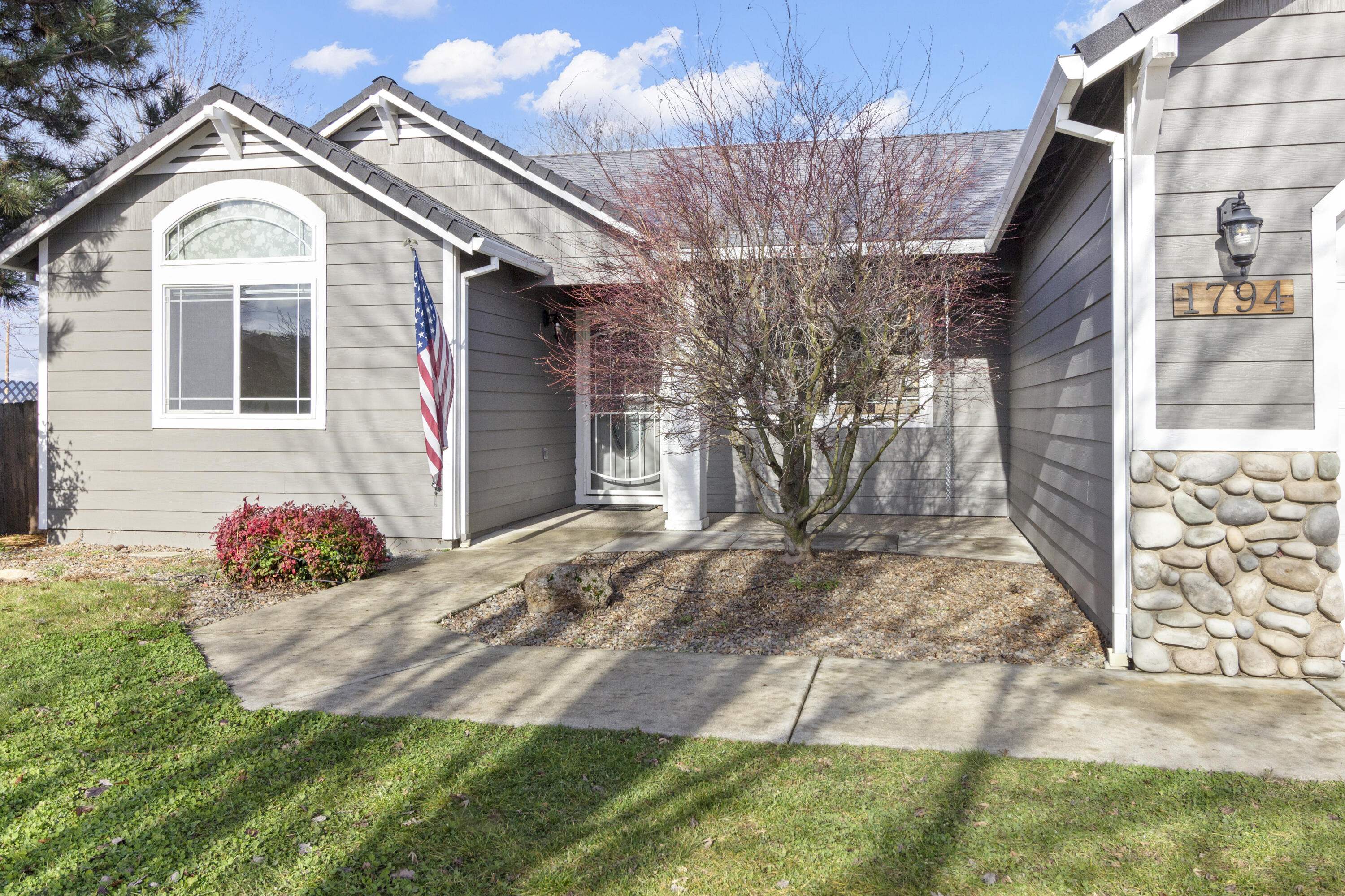 1794 Key Drive Medford, OR 97501 - Photo 3 of 29 04-1794 Key Drive-4