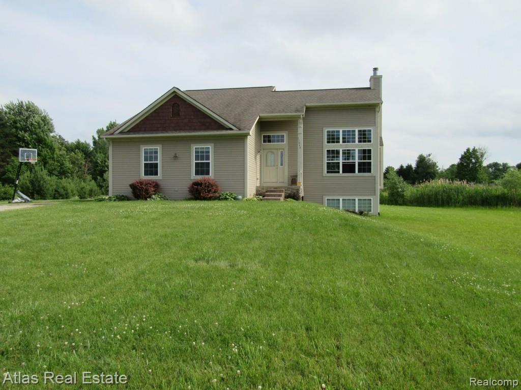 11460 Coolidge Road Goodrich, MI 48438 - Photo 1 of 20 IMG_1208.jpg