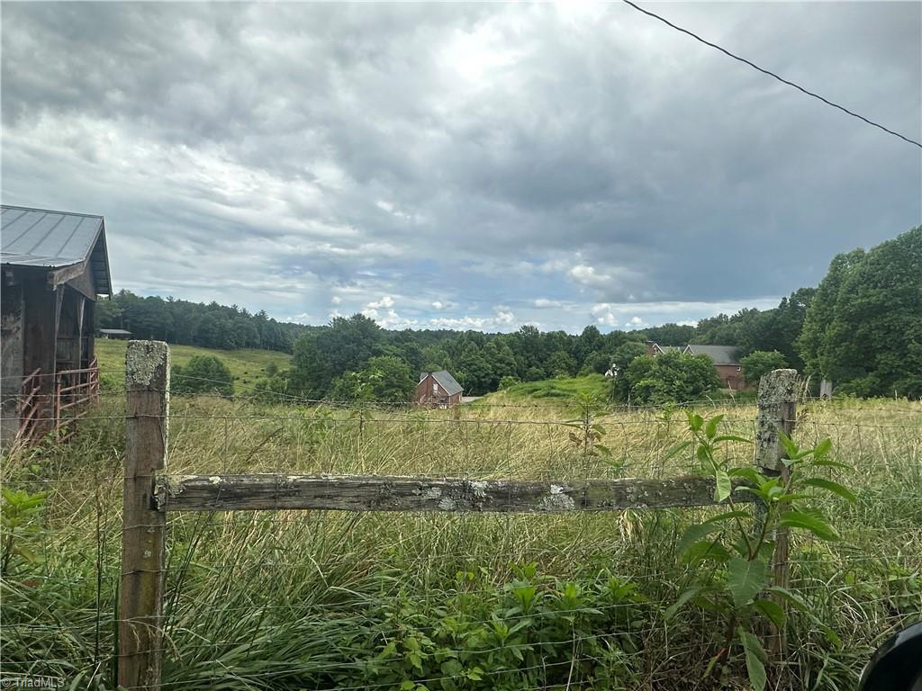 519 Fox Road Wilkesboro, NC 28697 - Photo 2 of 12 Gallery Image 2