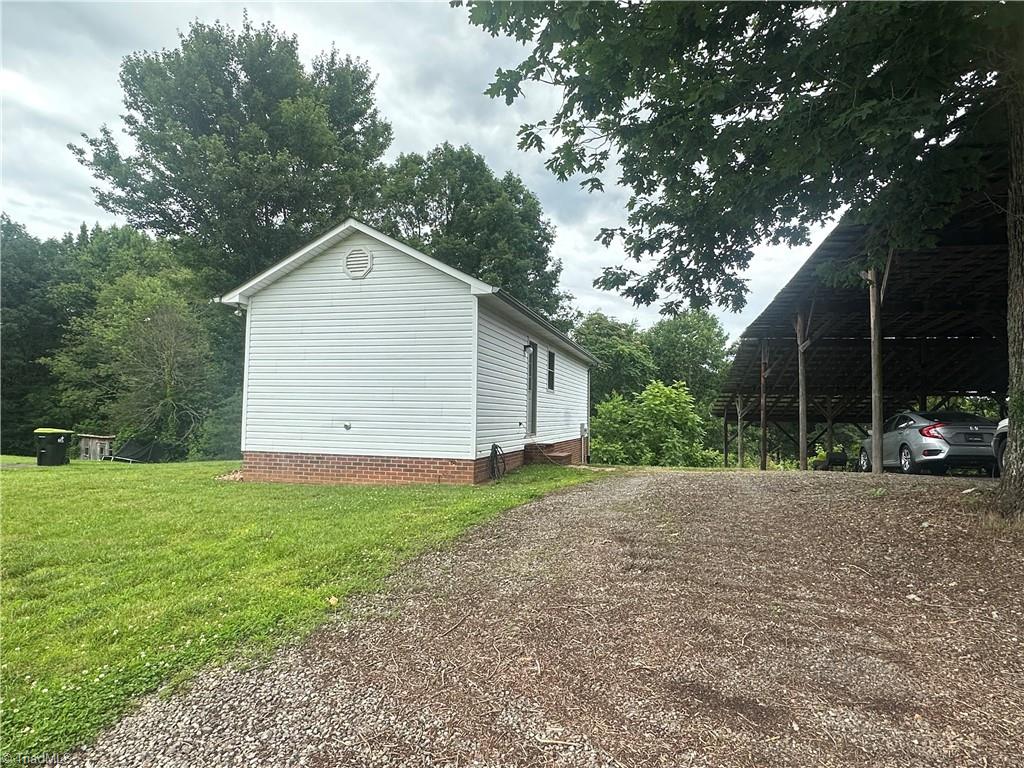 519 Fox Road Wilkesboro, NC 28697 - Photo 3 of 12 Gallery Image 3