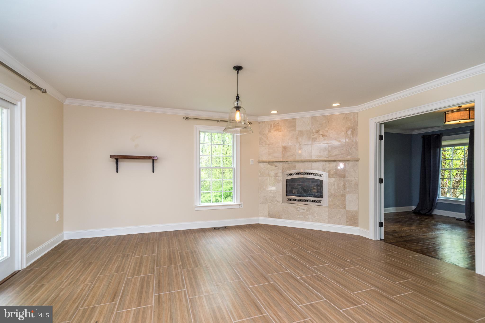 931 West Thatcher Road Quakertown, PA 18951 - Photo 26 of 46 Kitchen dining