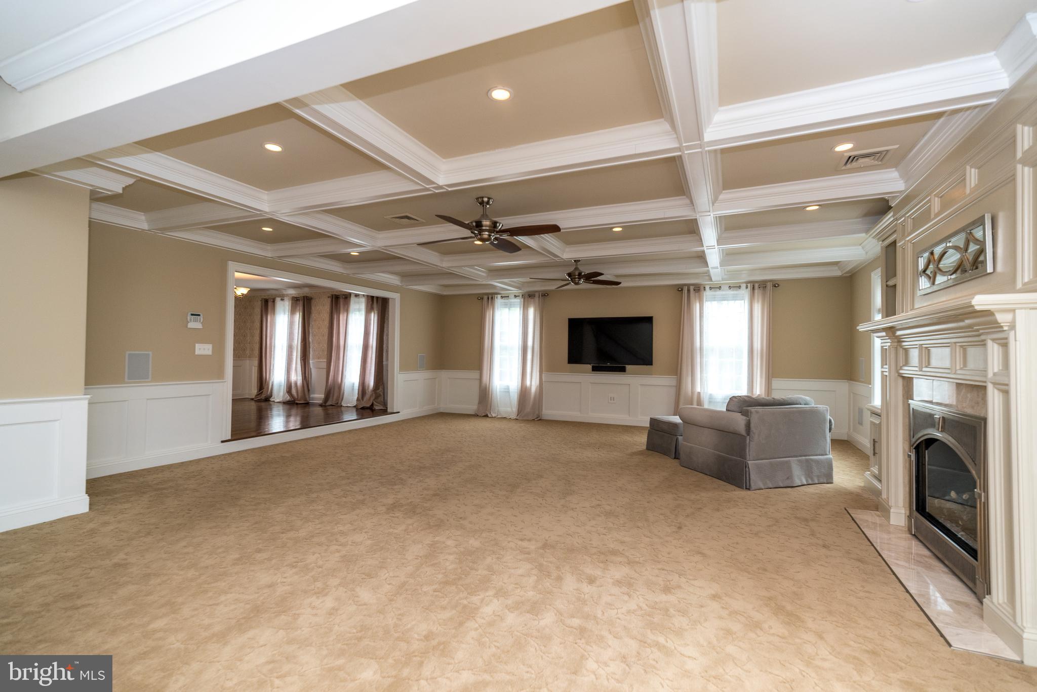 931 West Thatcher Road Quakertown, PA 18951 - Photo 6 of 46 Great room