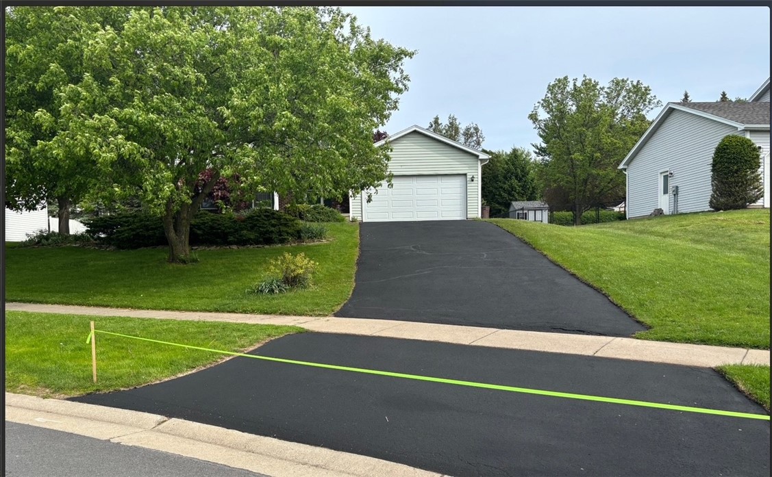 33 Parnell Drive Riga, NY 14428 - Photo 3 of 35