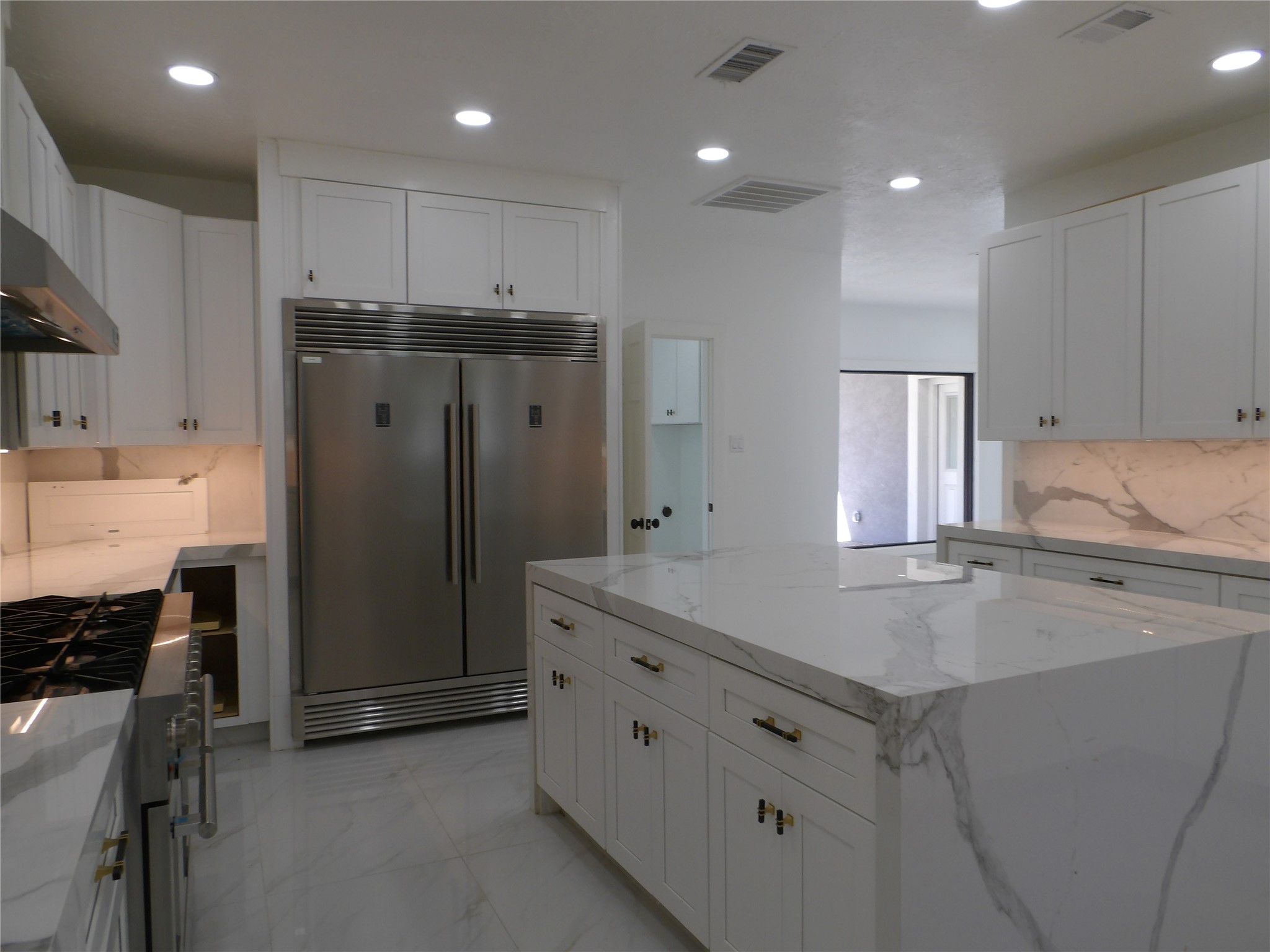 5623 Theall Road Houston, TX 77066 - Photo 7 of 20