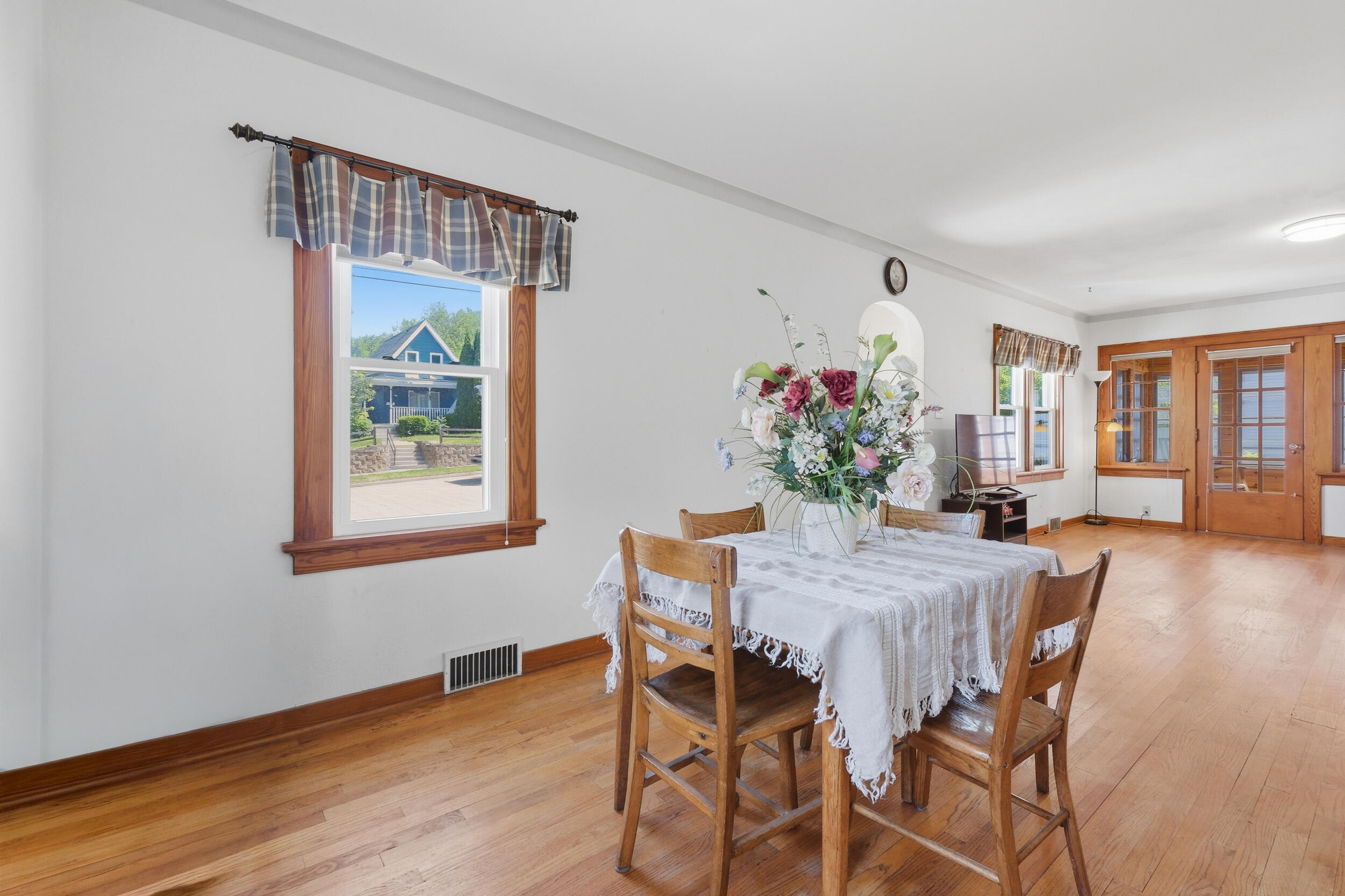 418 East Racine Street Jefferson, WI 53549 - Photo 7 of 34 Dining area