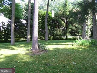 121 Woodland Road Huntingdon Valley, PA 19006 - Photo 2 of 6 Gallery Image 2