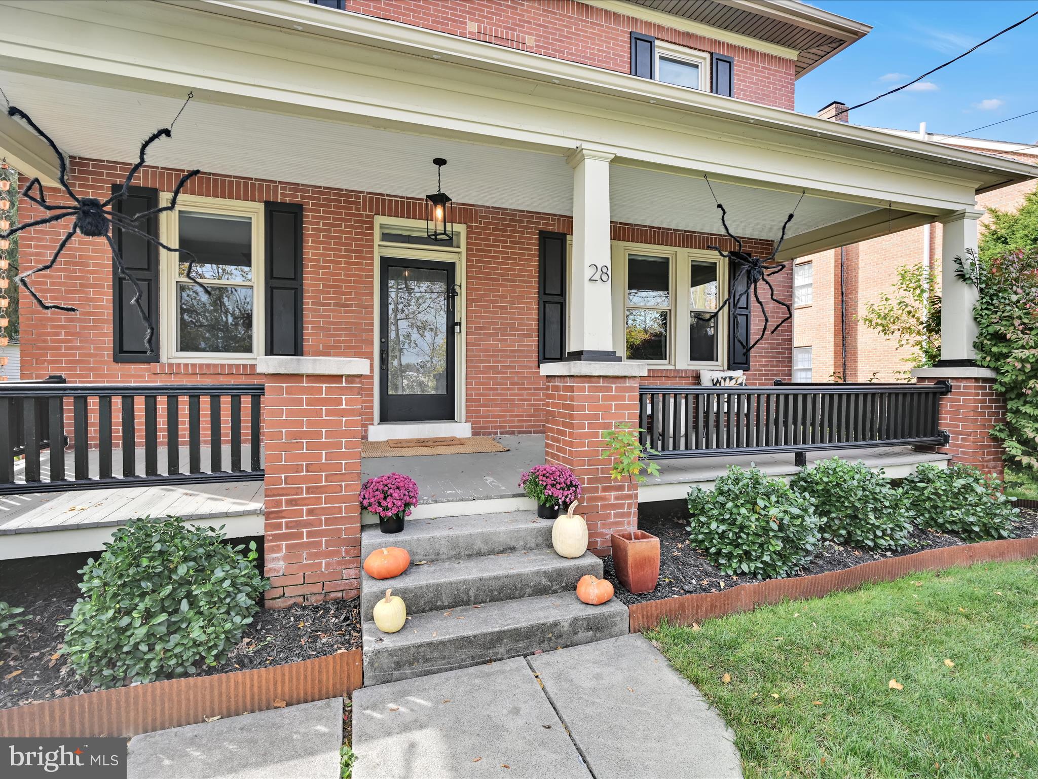28 Charles Road Lancaster, PA 17603 - Photo 4 of 45 a front view of a house with a porch