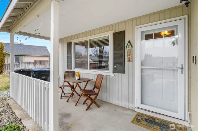 $439,000 | 1407 Husky Drive, Moses Lake, WA 98837