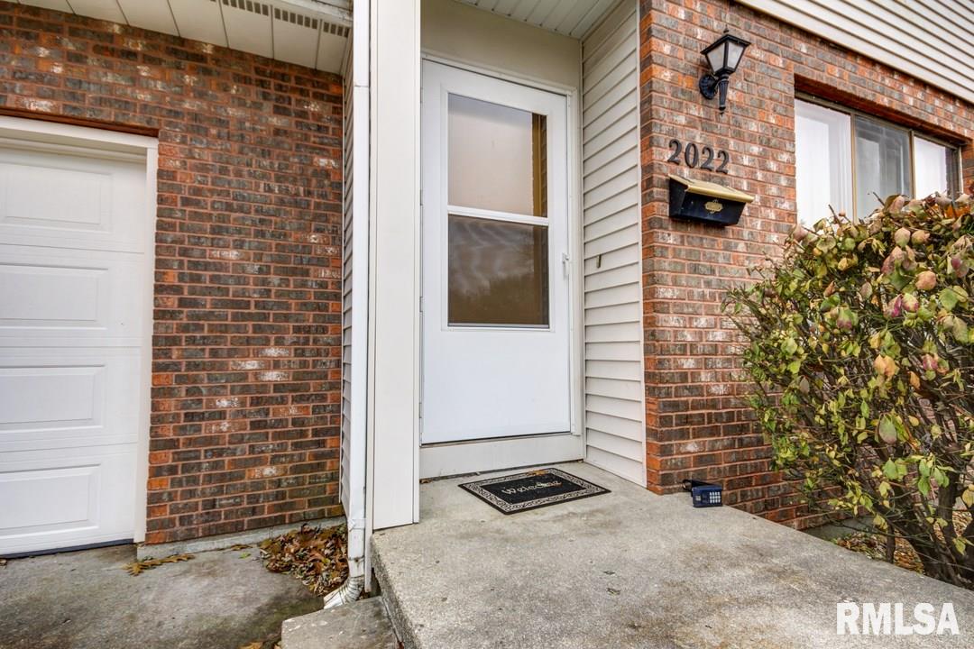 2022 Lindbergh Boulevard Springfield, IL 62704 - Photo 4 of 25 Gallery Image 4