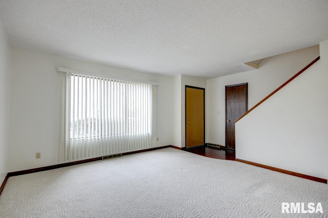 2022 Lindbergh Boulevard Springfield, IL 62704 - Photo 7 of 25 Gallery Image 7