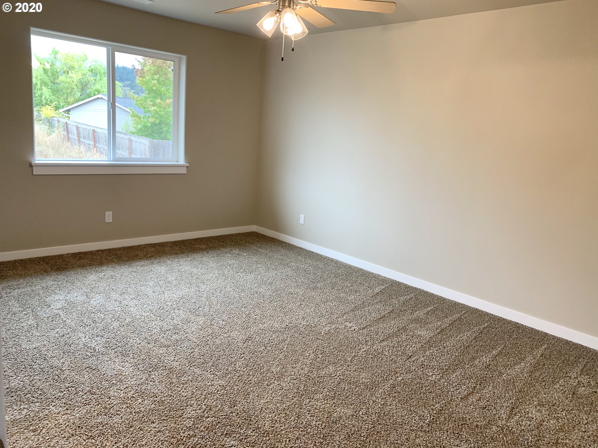 560 Southeast Rose Ridge Drive Winston, OR 97496 - Photo 8 of 18 Gallery Image 8