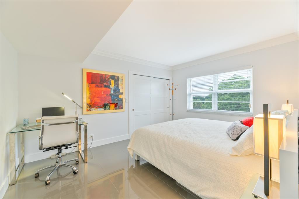 2950 North Palm Aire Drive, Unit 401 Pompano Beach, FL 33069 - Photo 19 of 32