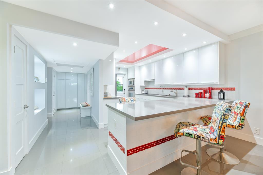 2950 North Palm Aire Drive, Unit 401 Pompano Beach, FL 33069 - Photo 3 of 32