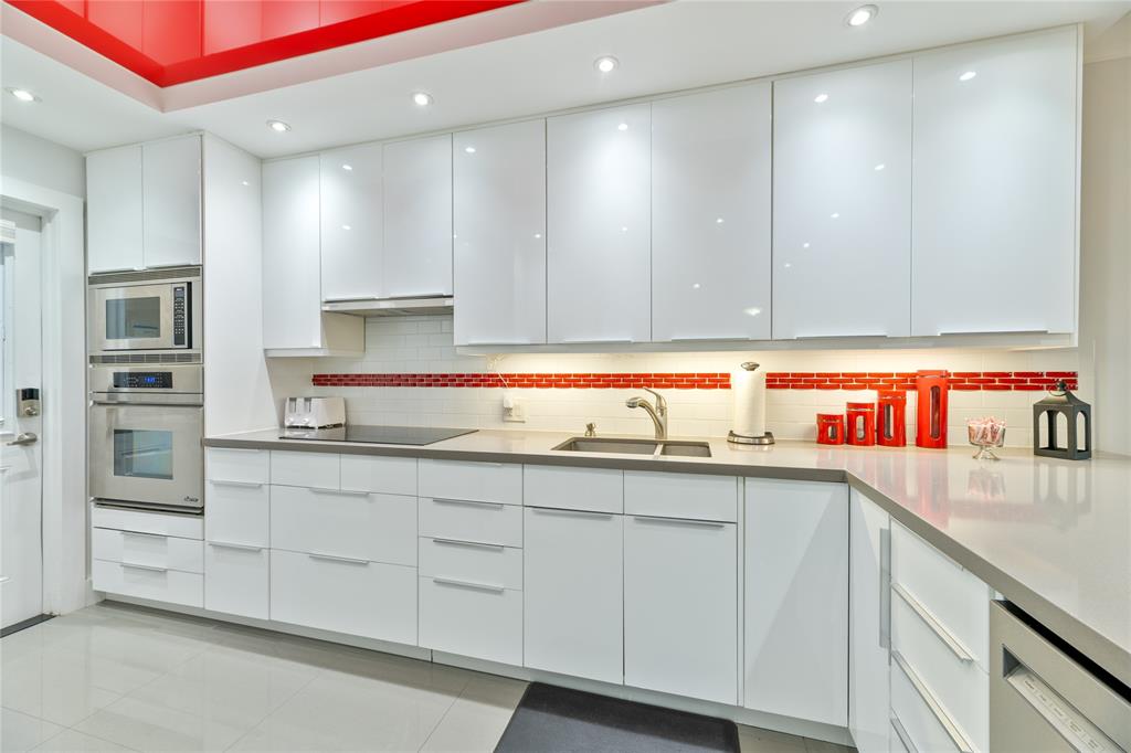 2950 North Palm Aire Drive, Unit 401 Pompano Beach, FL 33069 - Photo 4 of 32