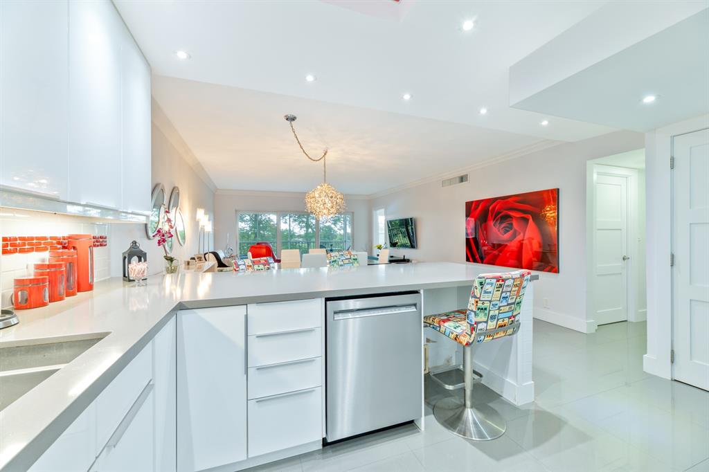 2950 North Palm Aire Drive, Unit 401 Pompano Beach, FL 33069 - Photo 6 of 32