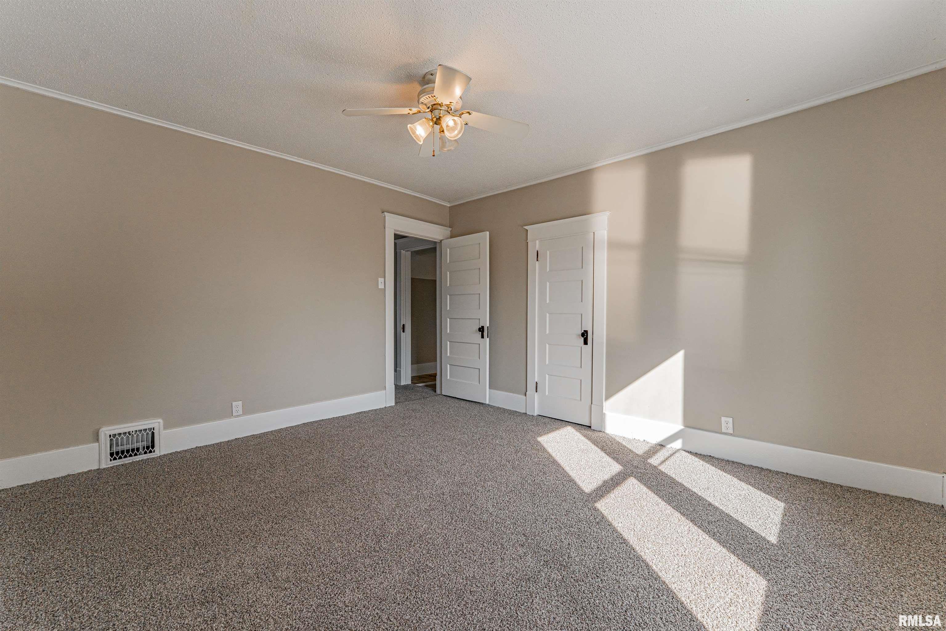 929 Decatur Street Lincoln, IL 62656 - Photo 24 of 28
