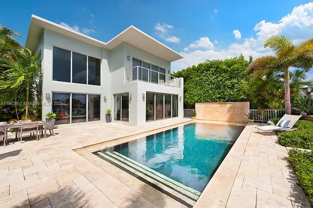 a view of a house with sitting area