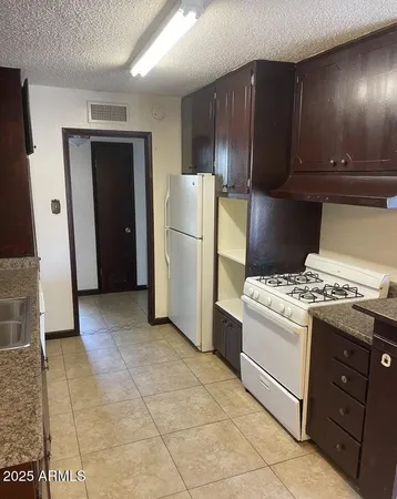 $2,095 | 6767 North 7th Street, Unit 106, Phoenix, AZ 85014