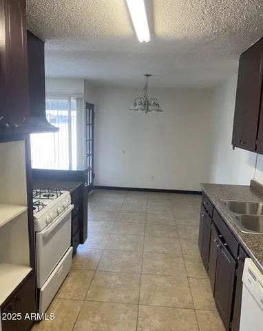 $2,095 | 6767 North 7th Street, Unit 106, Phoenix, AZ 85014