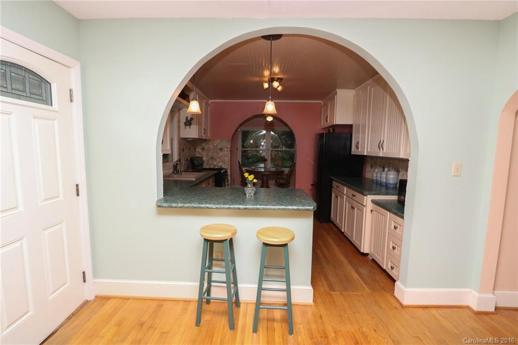 306 Boyce Road Charlotte, NC 28211 - Photo 4 of 24 Gallery Image 4