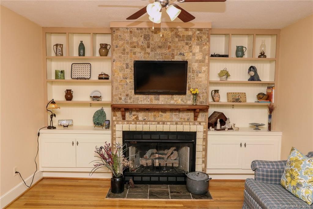 306 Boyce Road Charlotte, NC 28211 - Photo 10 of 24 Gallery Image 10