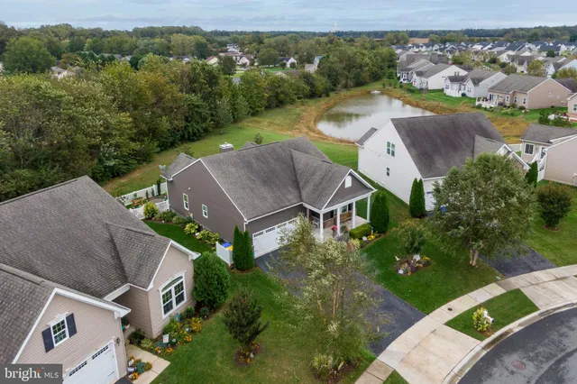 a view of a garden with patio