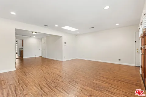 $1,579,000 | 8512 Belford Avenue, Los Angeles, CA 90045