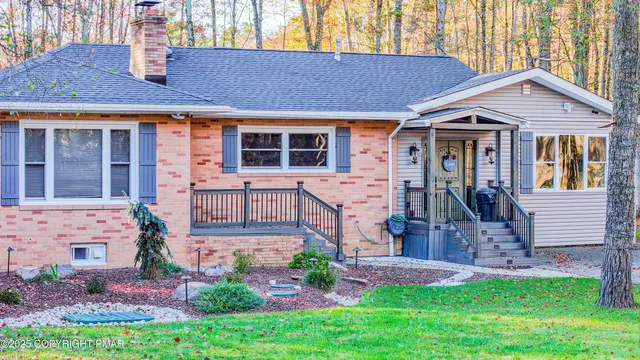 $450,000 | 144 Highridge Road, Albrightsville, PA 18210