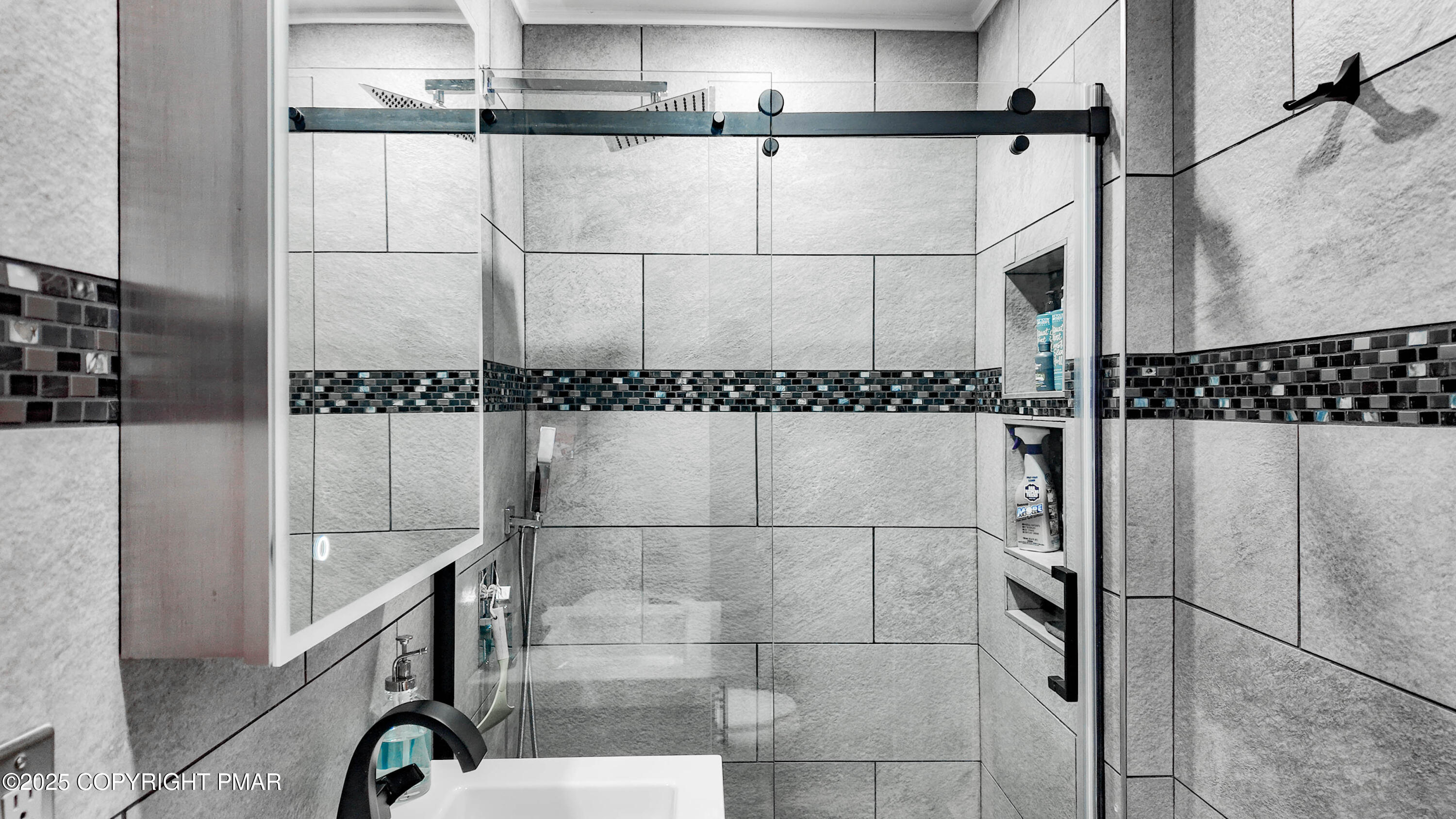 144 Highridge Road Albrightsville, PA 18210 - Photo 5 of 50 DJI_20251006134017_0098_D