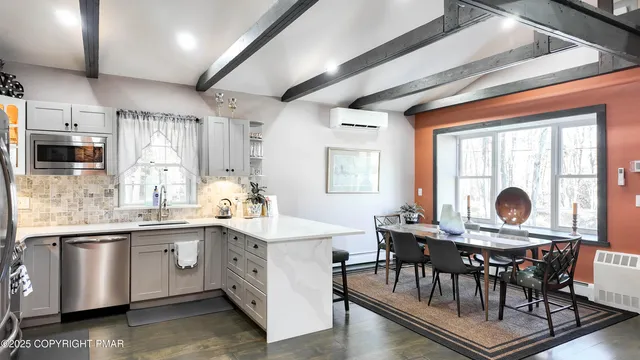 $450,000 | 144 Highridge Road, Albrightsville, PA 18210