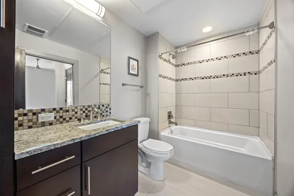 $2,150 | 1320 Robert Browning Street, Unit 203, Austin, TX 78723