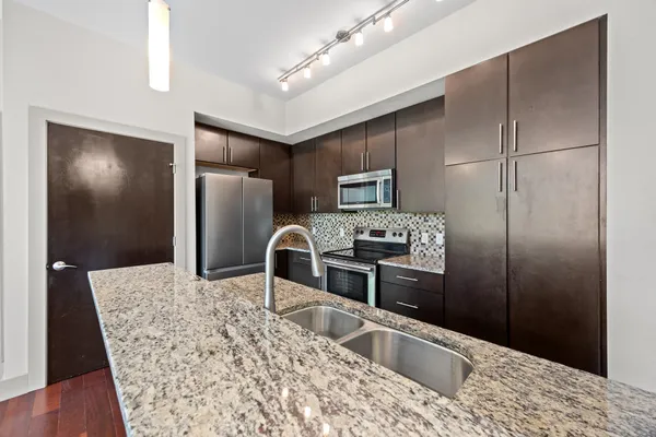 $2,150 | 1320 Robert Browning Street, Unit 203, Austin, TX 78723