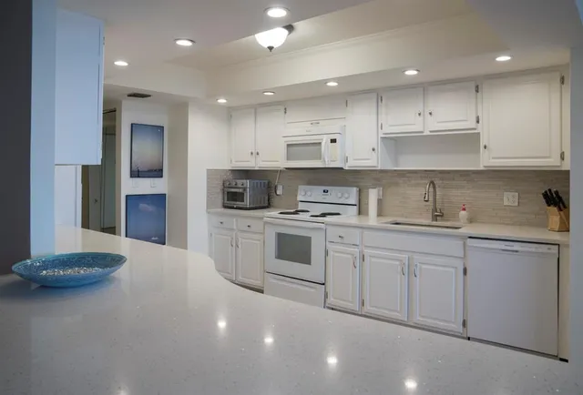 $4,300 | 1800 South Ocean Boulevard, Unit 511, Pompano Beach, FL 33062