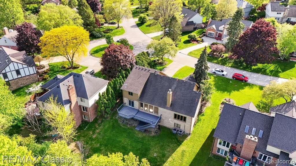 30779 Country Ridge Circle Farmington Hills, MI 48331 - Photo 2 of 46