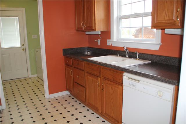 1063 Canaan Road Columbia, TN 38401 - Photo 2 of 11 Gallery Image 2