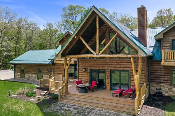 $845,000 | S2025 Park Reedsburg Wi 53959, Reedsburg, WI 53959