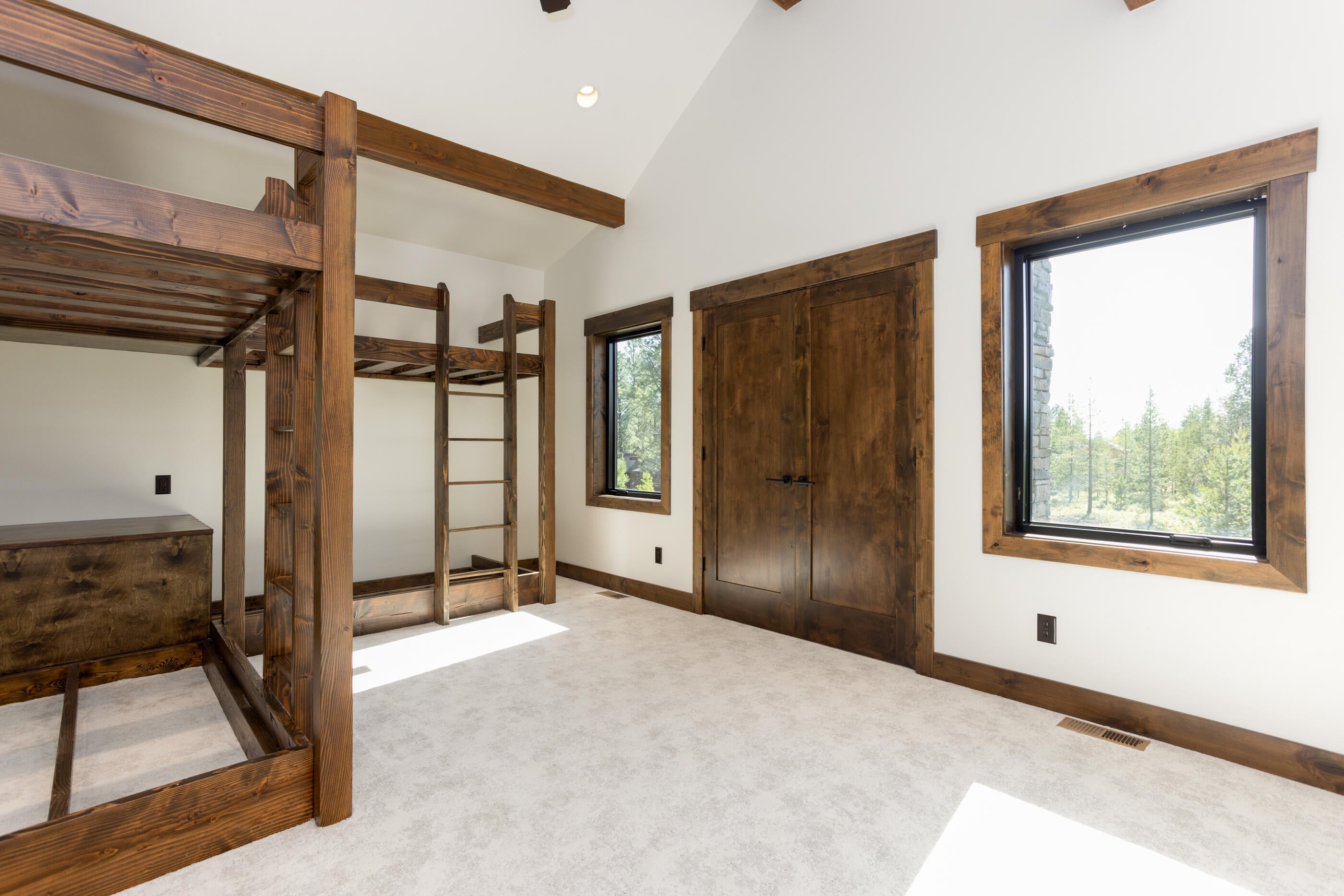 56593 Sunstone Loop, Unit 127 Bend, OR 97707 - Photo 27 of 46 Bunk Room