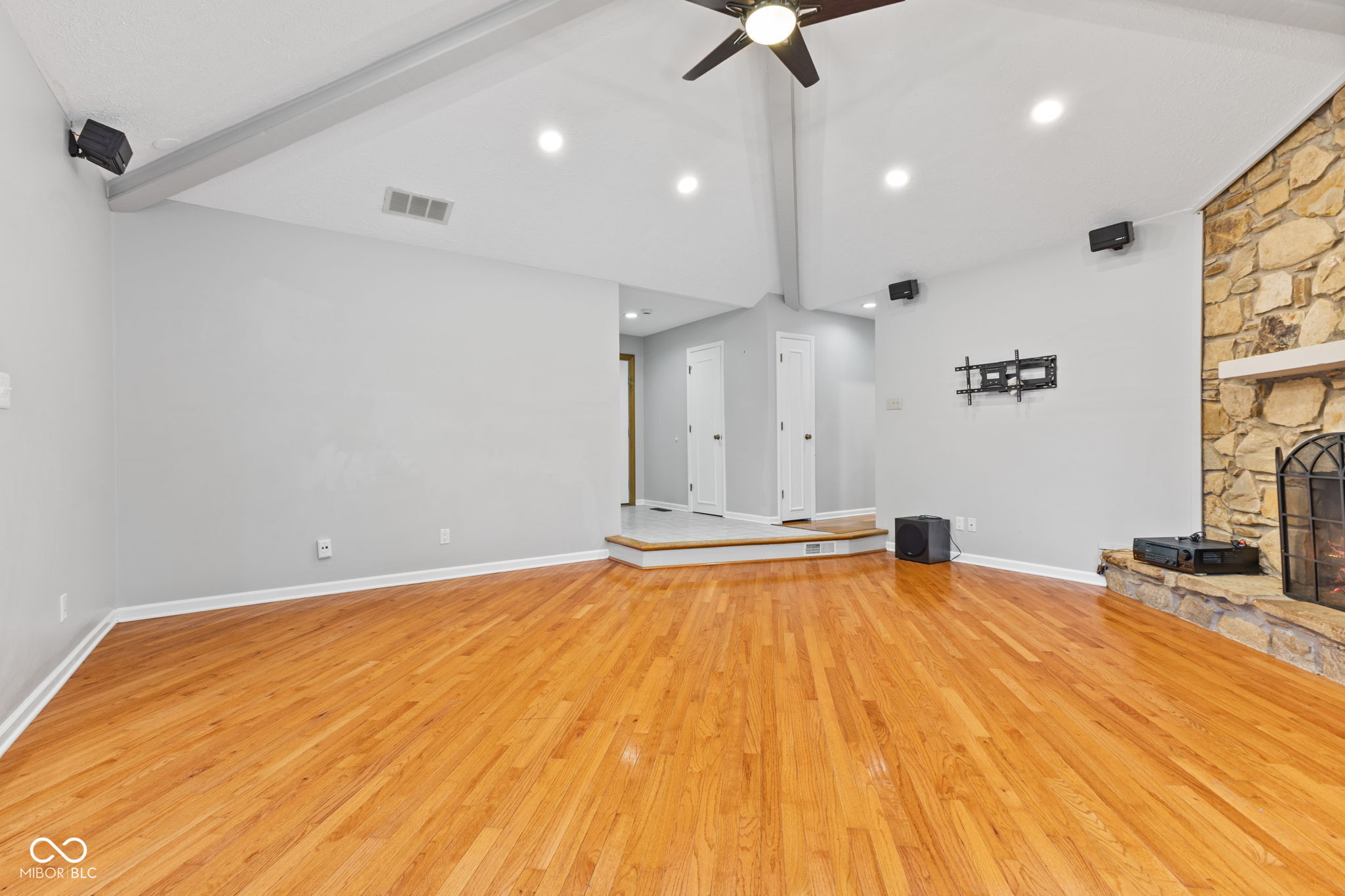 264 Leaning Tree Road Greenwood, IN 46142 - Photo 6 of 23 Gallery Image 6