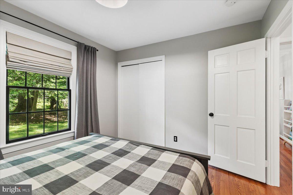 2648 Ogleton Road Annapolis, MD 21403 - Photo 21 of 48 Bedroom 1