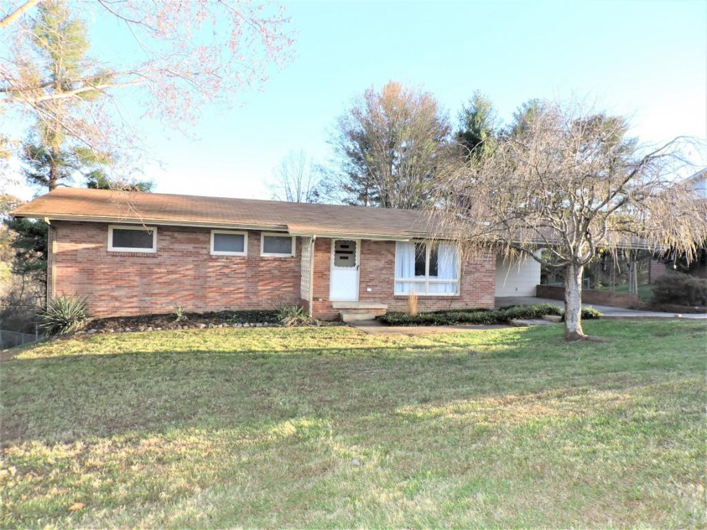 409 Merman Road Kingsport, TN 37663 - Photo 1 of 34 Photo 1